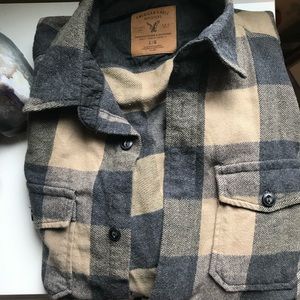 American eagle flannel top